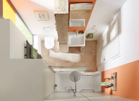 Kleines Badezimmer mit Duschbadewanne HSK dobla.