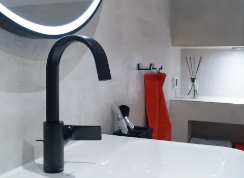 Hansgrohe-Armatur Vivenis im Familienbad vom Handwerksunternehmen bad & heizung Laabs in Potsdam.