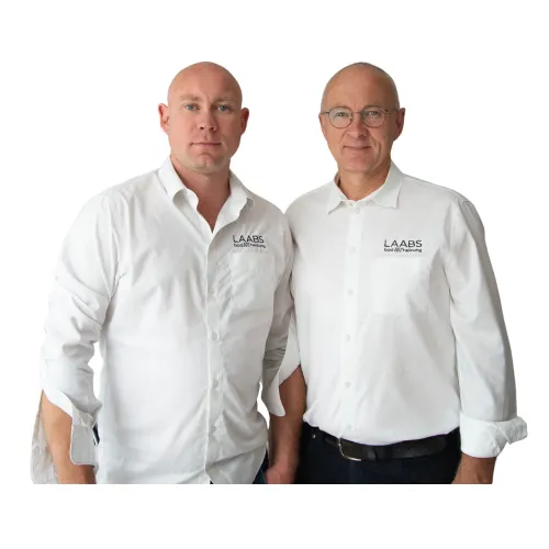 Geschäftsführer der Laabs GmbH in Potsdam, Christian und Achim Laabs, CTA für Bewerbungsseiten. 