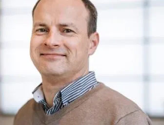 Portrait des Mitarbeiters Sven Handwerk von Laabs GmbH für Heizung, Sanitär und Fliesen.