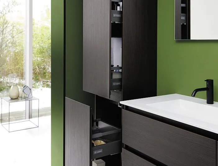 Schwarzer Apothekerschrank der Kollektion Lin20 von burgbad.