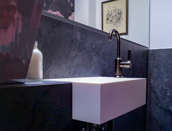 Waschtischarmatur VAIA von Dornbracht im Gästebad vom Handwerksunternehmen bad & heizung Laabs in Potsdam.